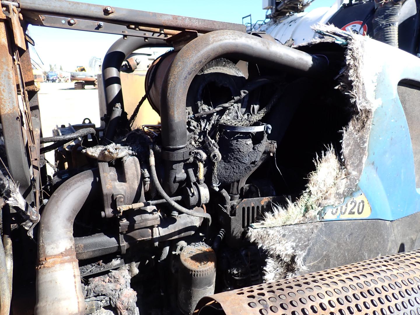 ./imagenes/INVOICE/2019/16456/TRACTOR NEW HOLLAND_T6020 (8).JPG